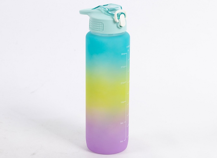 قمقمه نی‌دار سه‌رنگ