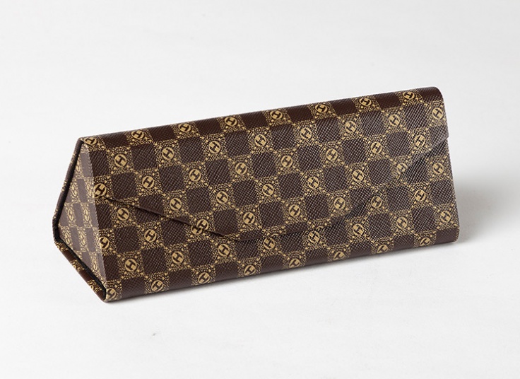 کیف عینک مثلثی مدل تاشو