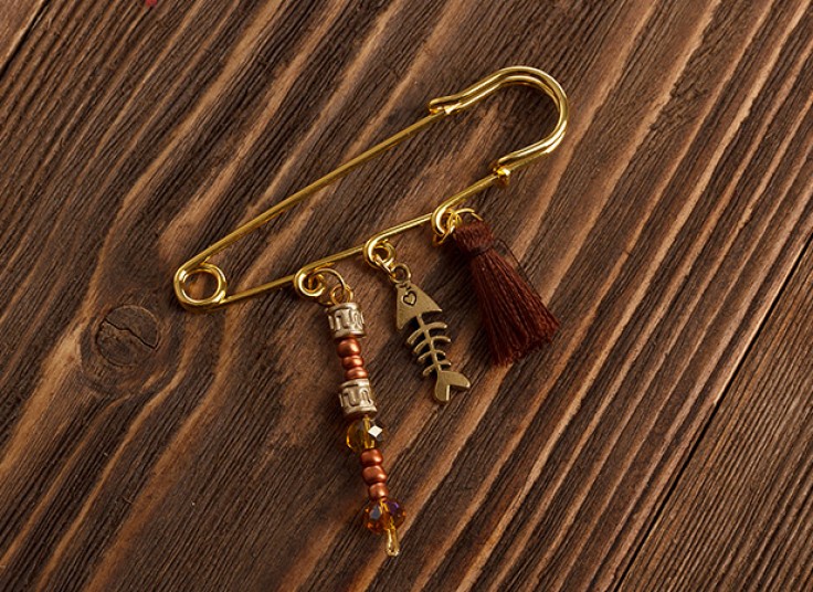 سنجاق سینه دست ساز