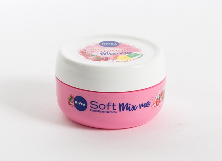 کرم مرطوب کننده NIVEA