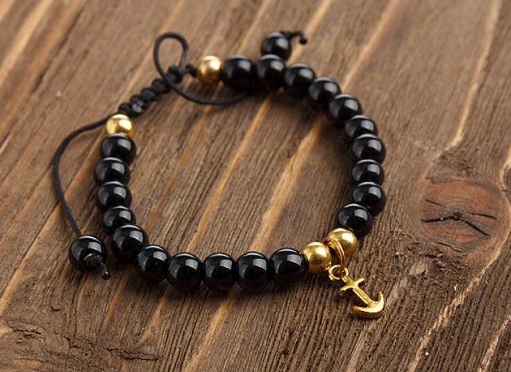 دستبند سنگی آویزدار