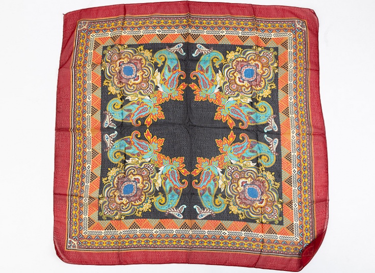 روسری سنتی حاشیه ساده