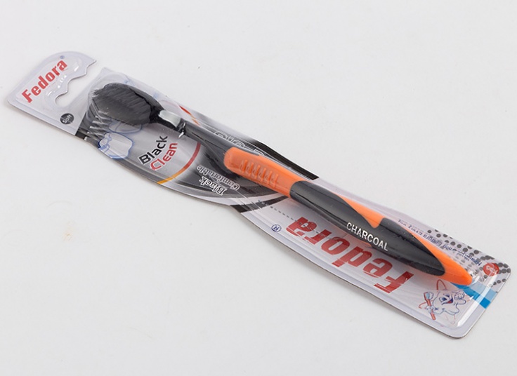 مسواک زغالی Fedora