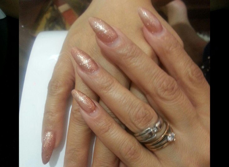 خدمات ناخن گلارس