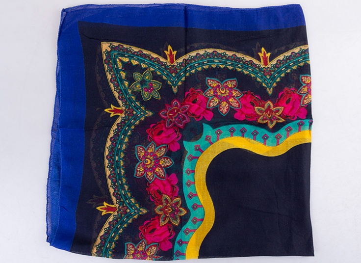 روسری نخی طرحدار