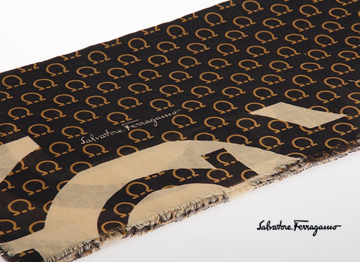 روسری نخی Salvatore Ferragamo