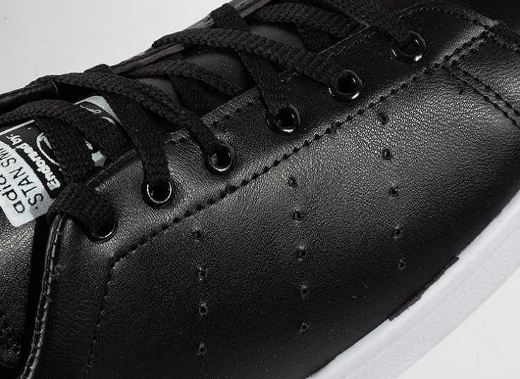 کتانی طرح Stan Smith