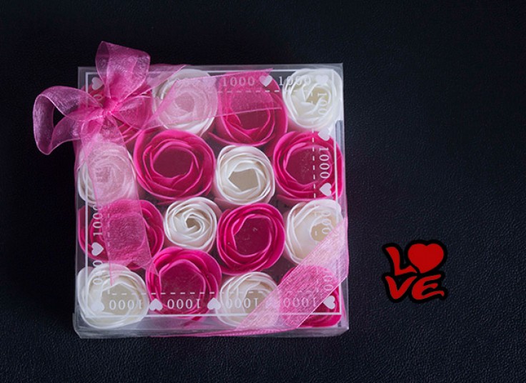 گل صابونی عطر Love