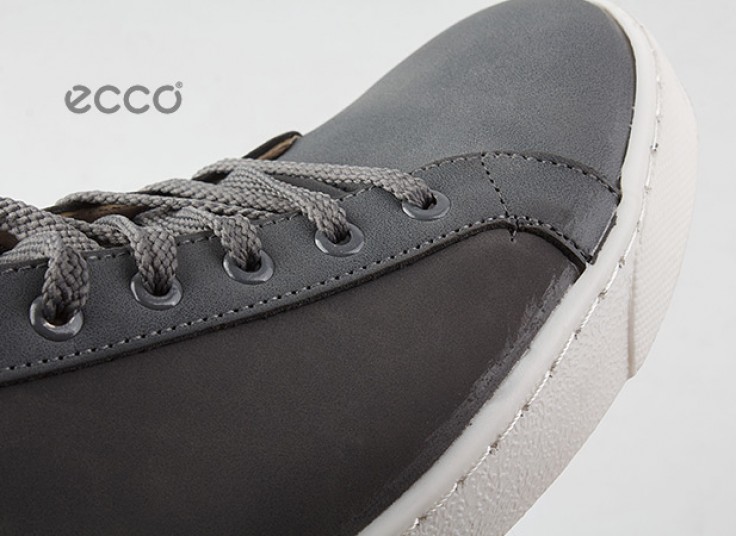 کفش اسنیکرز ecco