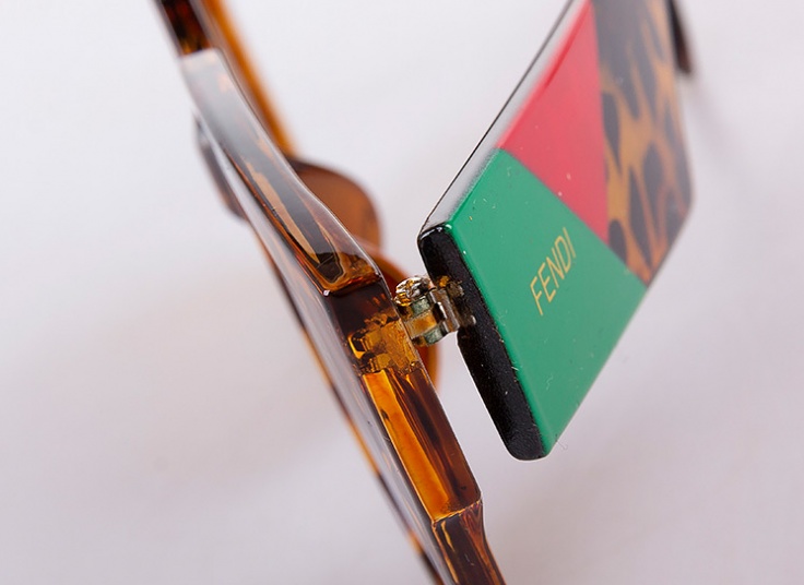 عینک آفتابی FENDI