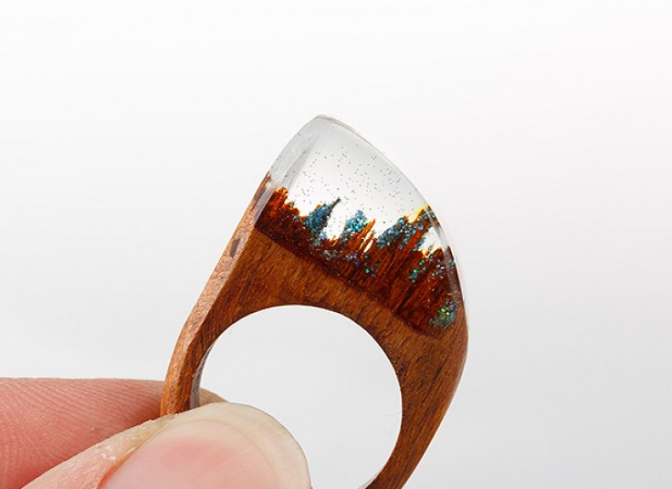 انگشتر چوبی نگین مینیاتوری