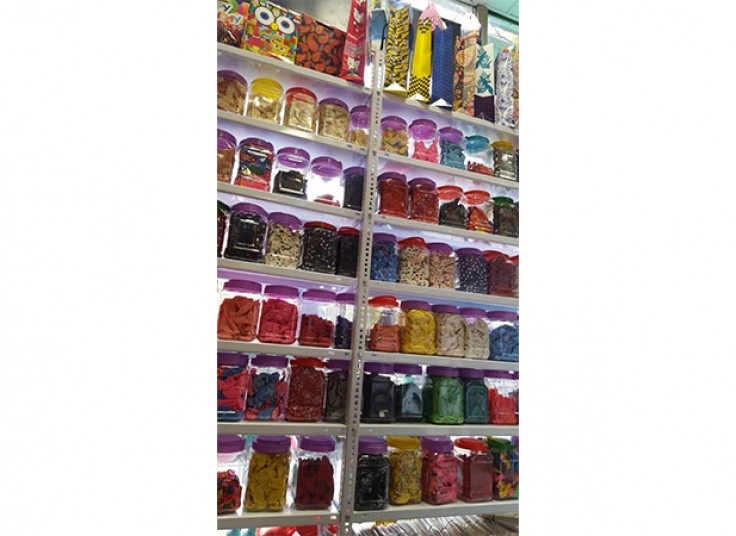 انواع تم تولد در فروشگاه لاله