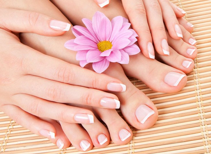 جوانسازی دست و پا کلینیک مروارید