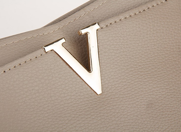 کیف کج طرح Valentino