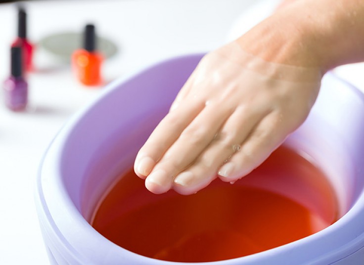 پارافین تراپی در مجموعه ورزشی فرهنگیان