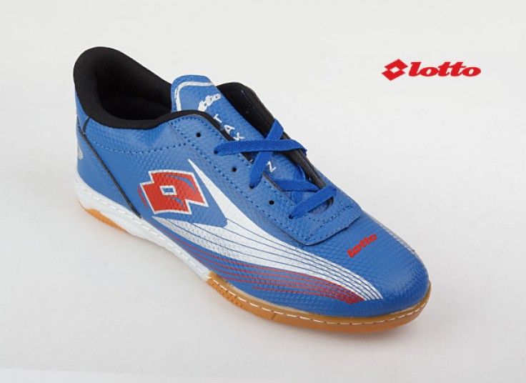 کفش فوتبالی CR7