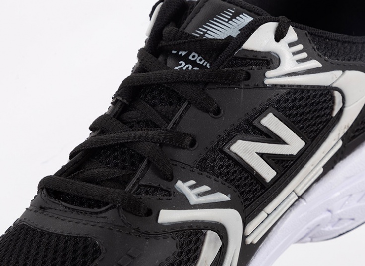 کتانی ورزشی مردانه طرح New Balance