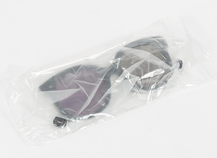 عینک آفتابی رنگی