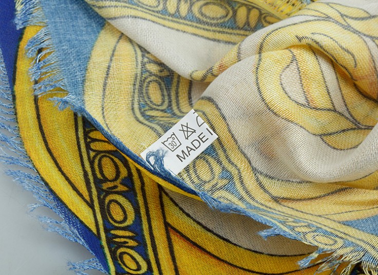 روسری طرح VERSACE