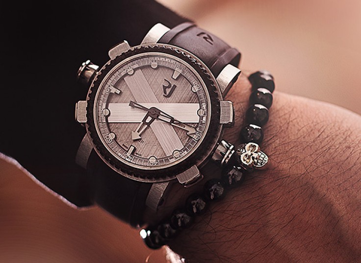 چند مدل دستبند و گردنبند