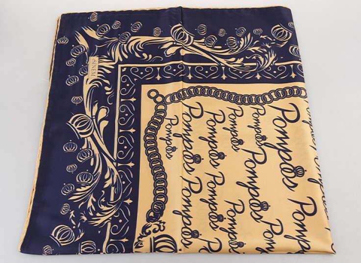 روسری ساتن دست دوز SiNEM