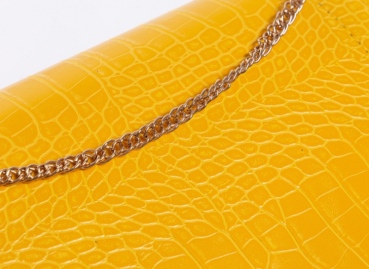 کیف دوشی زنانه دسته زنجیری