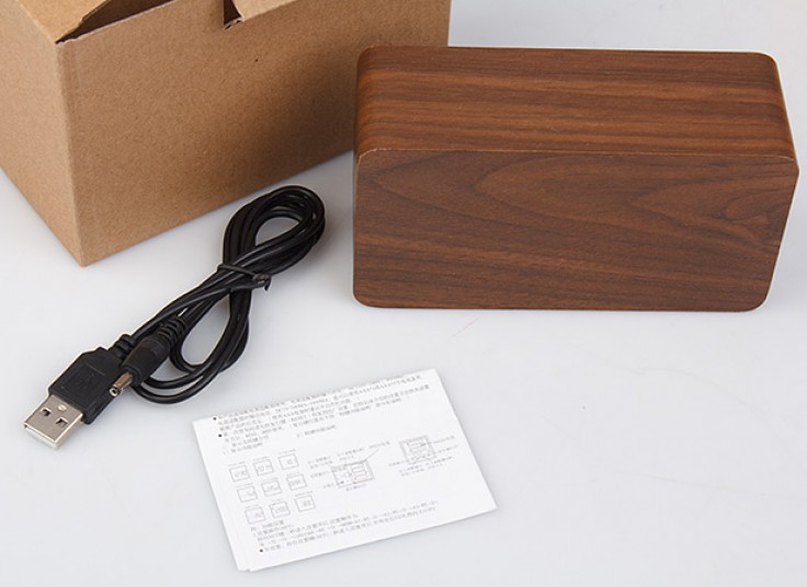 ساعت رومیزی wooden clock