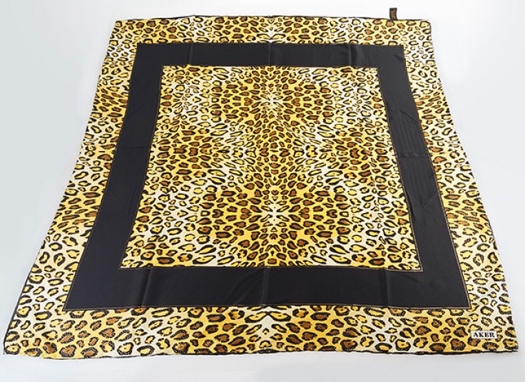 روسری ساتن ابریشم AKER