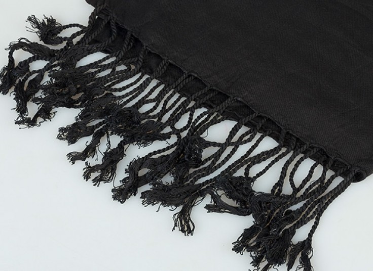 شال مشکی Lantern Moon