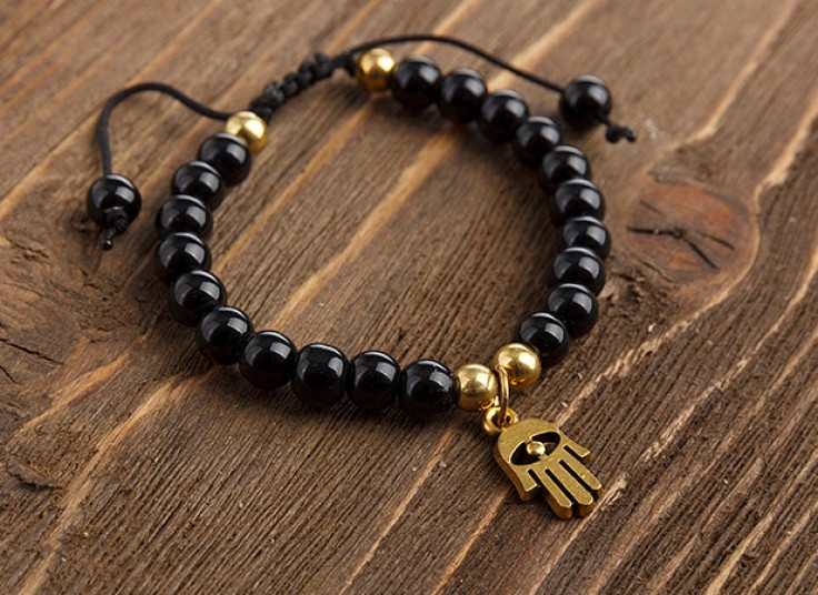 دستبند سنگی آویزدار