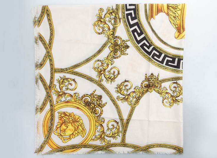 روسری طرح VERSACE