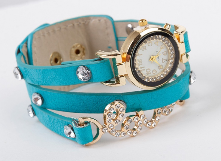 ساعت دستبندی زنانه LOVE