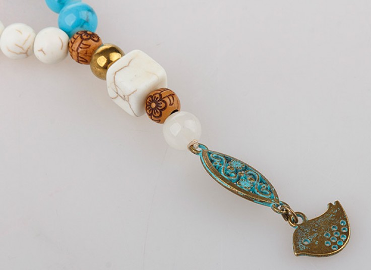 گردنبند رو مانتویی