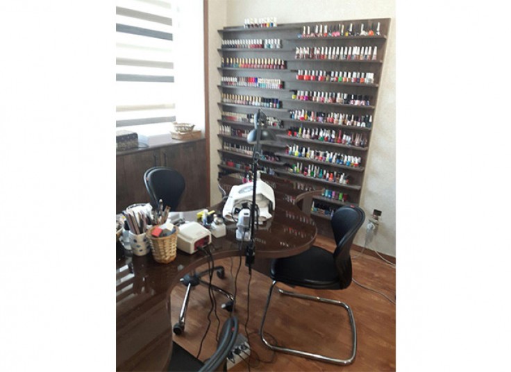 خدمات ناخن همه گل