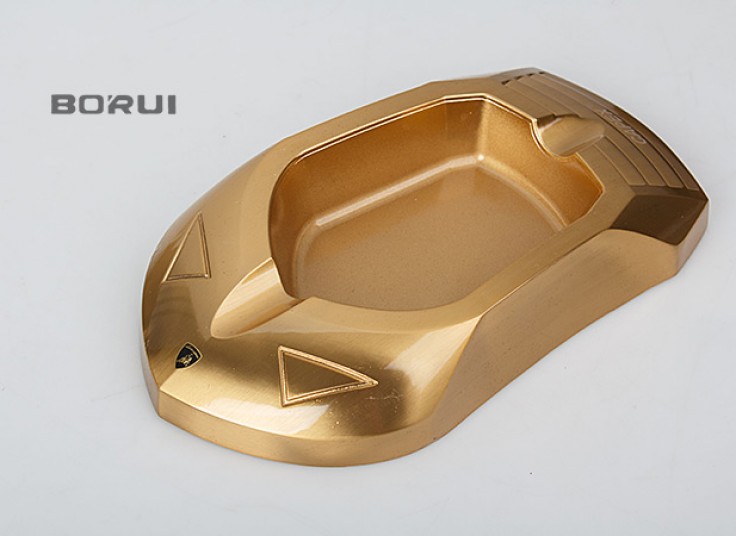 دو مدل فندک و زیرسیگاری BORUI