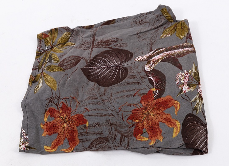 شلوارک طرحدار زنانه