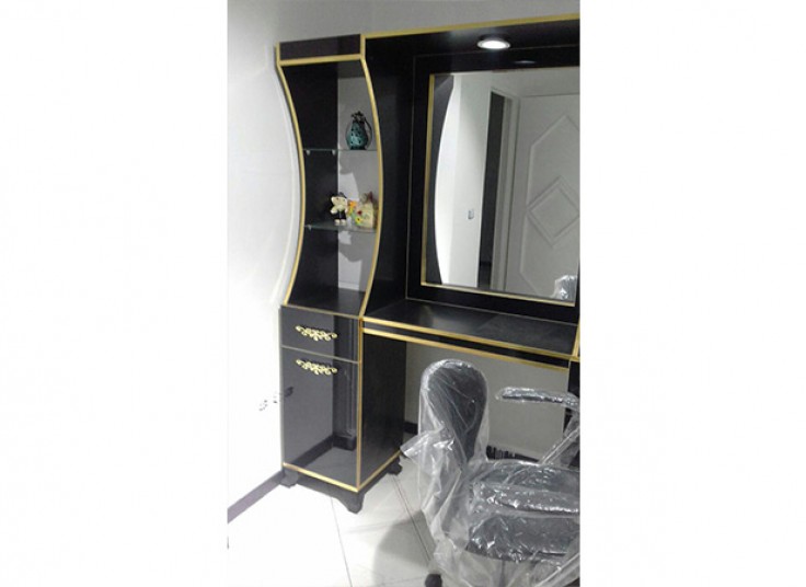 سالن زیبایی ماه پیشونی