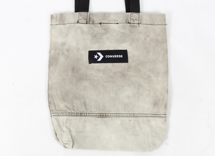 تت بگ جین طرح Converse