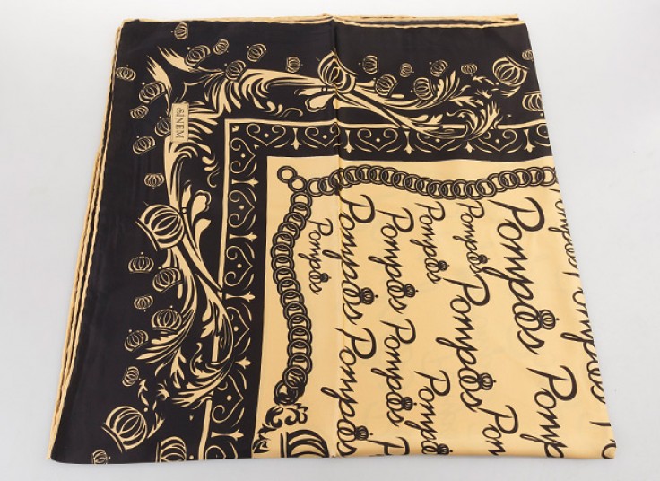 روسری ساتن دست دوز SiNEM