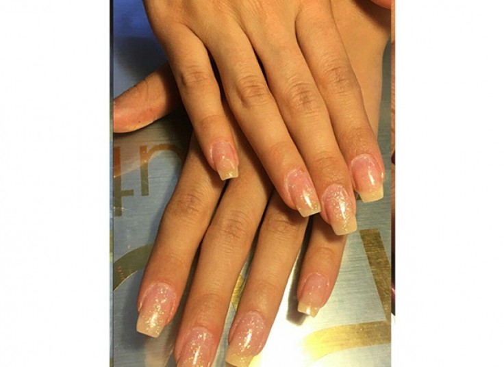 آموزش کاشت ناخن هستی گل