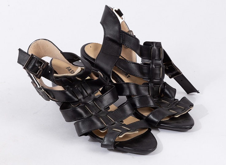 صندل پاشنه دار زنانه