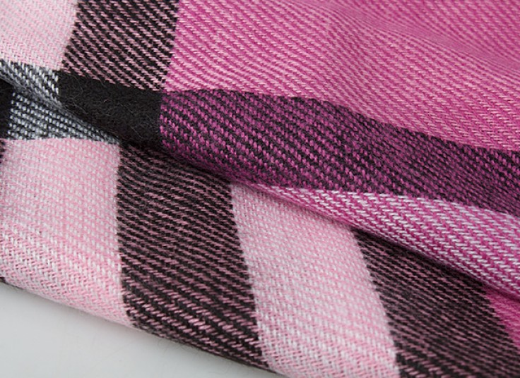 شال و روسری طرح Burberry