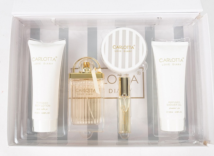پکیج کادویی محصولات آرایشی CARLOTTA