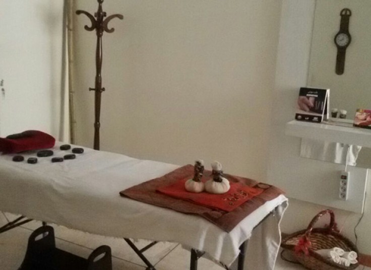 ماساژ پا مرکز آروما