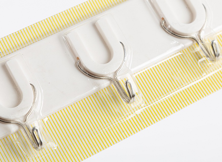 آویز پلاستیکی چسبی