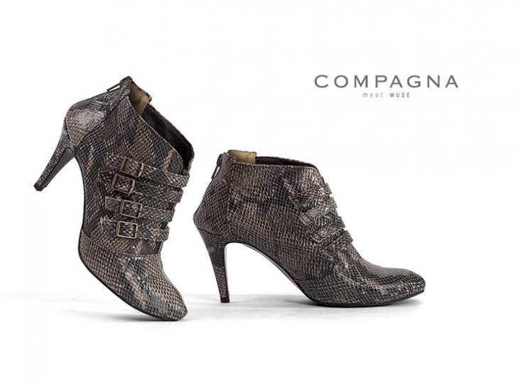 نیم بوت پاشنه دار زنانه COMPAGNA