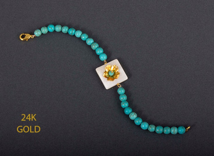 دستبند با گل روکش طلا