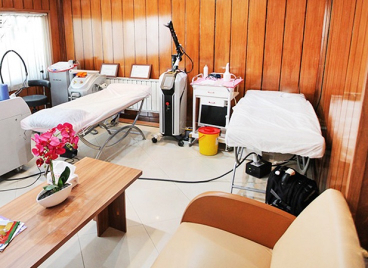 لیزر الکس کندلا 2017 در کلینیک دکتر کیانی