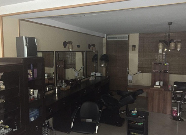 پاکسازی صورت در سالن زیبایی نازنین