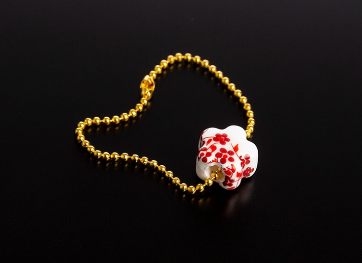 آویز ساعت Beady